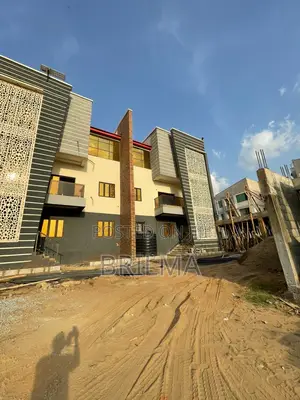 5bdrm House in Life Camp for sale