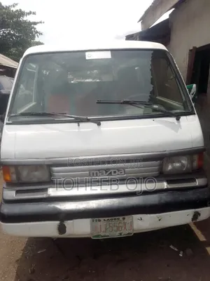 Mazda E2000 1988 White