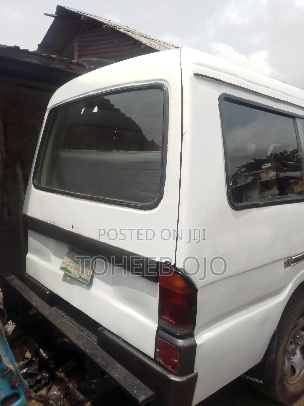 Mazda E2000 1988 White