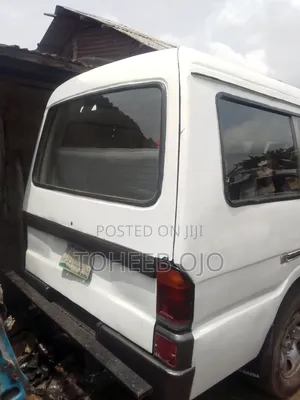 Mazda E2000 1988 White