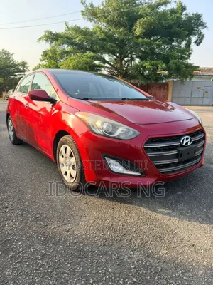 Hyundai Elantra Sport Sedan FWD (1.6L 4cyl 6M) 2017 Red