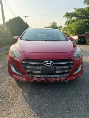 Hyundai Elantra Sport Sedan FWD (1.6L 4cyl 6M) 2017 Red