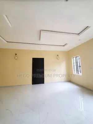 4bdrm Duplex in Old Gra for rent