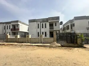 4bdrm Duplex in Apo District for sale