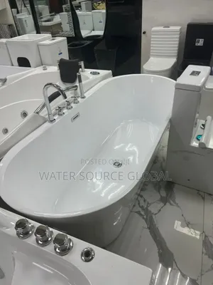 Luxury Standard Bathtub With Tap