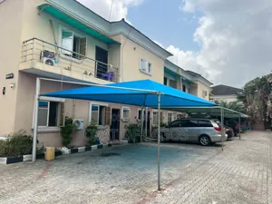 4bdrm Duplex in Chevron Drive for sale