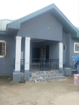 4bdrm Bungalow in Wike Link Road,, Rumuahalu for sale