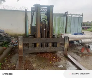 Forklift (4tons)