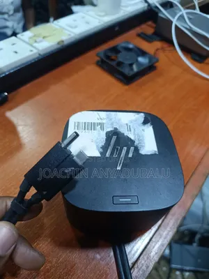 Thunderbolt Dock 280w G4 With Combo Cable (4j0g4aa) Docking Station