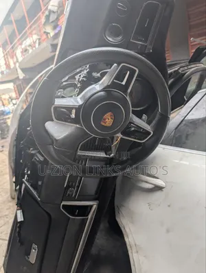 Porsche Macan Steering Wheel
