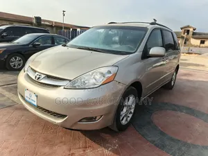 Toyota Sienna 2007 Gold
