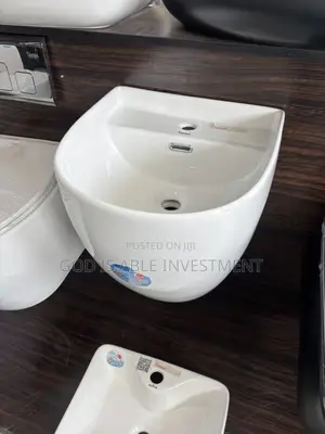 Lavida Wall Hung Basin