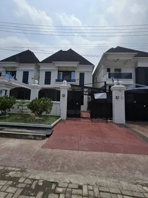 4bdrm Duplex in Bera Estate, Chevron for sale