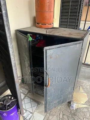 Dehydrator