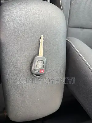 Toyota RAV4 XLE AWD (2.5L 4cyl 6A) 2016 Burgundy