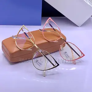 Elegant Eyeglasses - Blue Light Blocking, Stylish Frames!