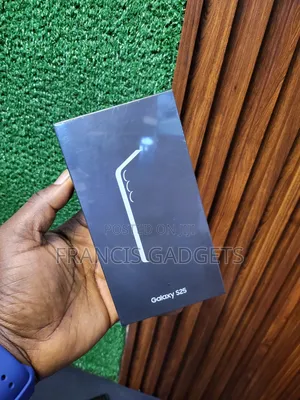 New Samsung Galaxy S25 256 GB Black