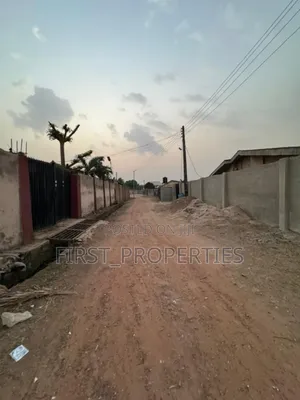 6bdrm Bungalow in Omolayo Estate Akobo for sale