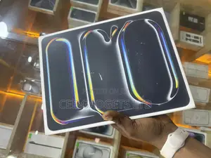 New Apple iPad Pro 13 (2025) 256 GB Black