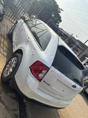 Ford Edge SE 4dr SUV (3.5L 6cyl 6A) 2014 White