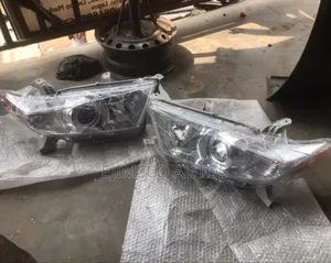 Headlamp Highlander 2011 - 2013