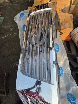 Front Grille Nissan Navara 2015