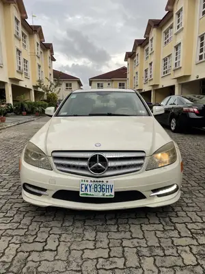 Mercedes-Benz C300 Luxury Sedan AWD (3.0L 6cyl 7A) 2008 White