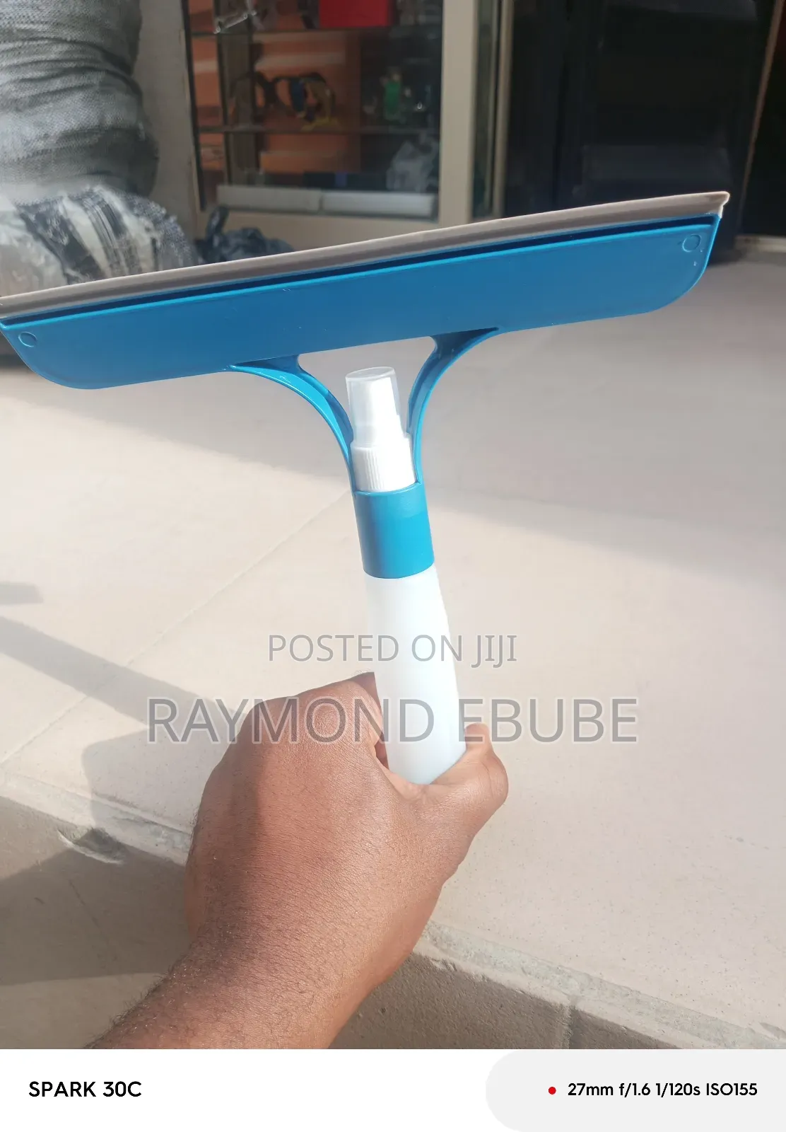 Window Cleaner With Spray