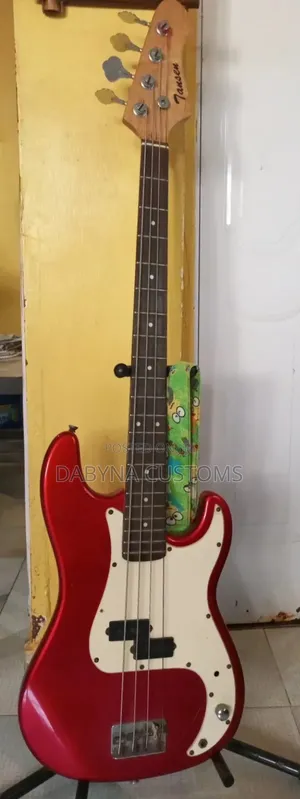 Four Strings Bass Guitar