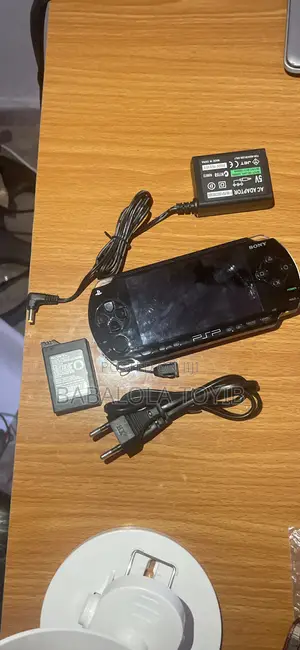PSP M1000 10-12games 8gbsd Card