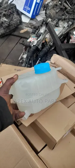 Brand New Radiator Water Tank for Gac Gs3 (Coolant Reservoir)