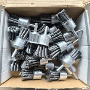 Twisted Knot Wire End Brush
