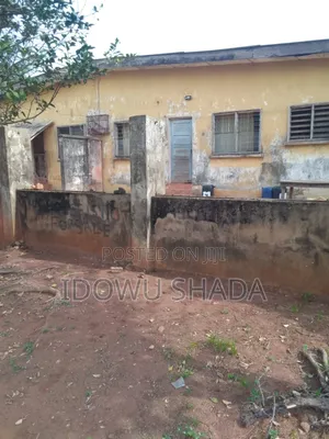 5bdrm Bungalow in Ikangba Estate, Ijebu Ode for sale