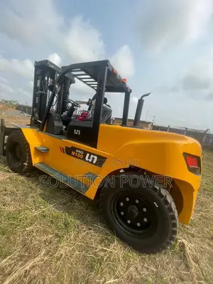 Mobile Heavy Duty 10ton Forklift(Un)
