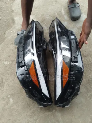 Headlight Hyundai Elantra 2024