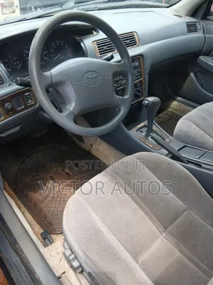 Toyota Camry XLE 4dr Sedan (2.2L 4cyl 4A) 2000 Black