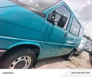 Volkswagen Transporter 2000 Blue