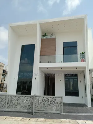 5bdrm Duplex in Chevron for sale