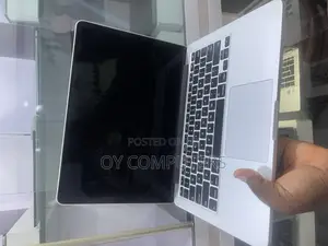 Laptop Apple MacBook Pro 2015 8GB Intel Core i5 SSD 256GB