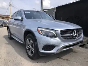 Mercedes-Benz GLC-Class 2016 Blue