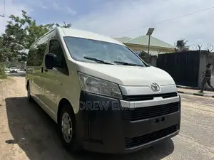 Toyota HiAce 2019 White
