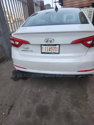 Hyundai Sonata Base Sedan FWD (2.4L 4cyl 6A) 2016 White