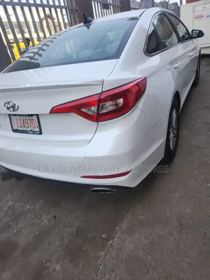 Hyundai Sonata Base Sedan FWD (2.4L 4cyl 6A) 2016 White