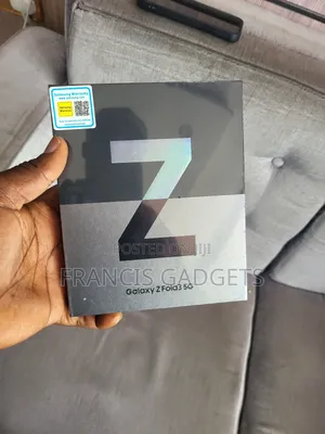 New Samsung Galaxy Z Fold 3 256 GB Black