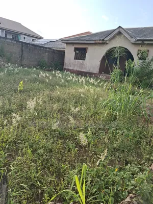 3bdrm Bungalow in Idera Estate, Alimosho for sale