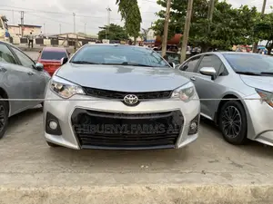 Toyota Corolla S 4dr Sedan (1.8L 4cyl CVT) 2015 Silver