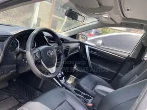 Toyota Corolla 2019 White