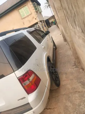 Ford Explorer XLT V6 4x4 2008 White