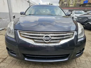 Nissan Altima 3.5 SR Sedan 2011 Black