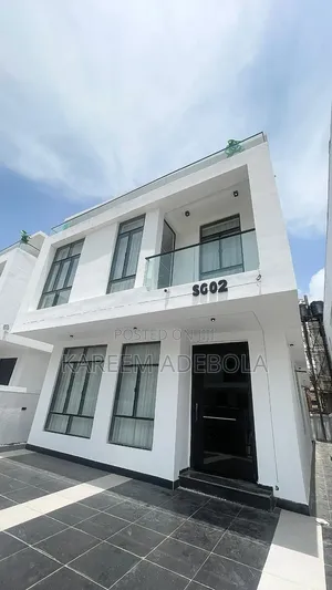 Furnished 5bdrm Duplex in Chevron for sale